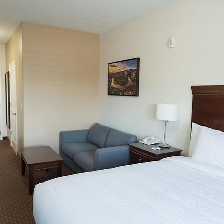 Landmark Inn And Suites เวอร์นอล ภายนอก รูปภาพ